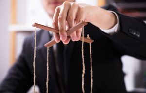 افراد کنترلگر چه ویژگی هایی دارند؟!